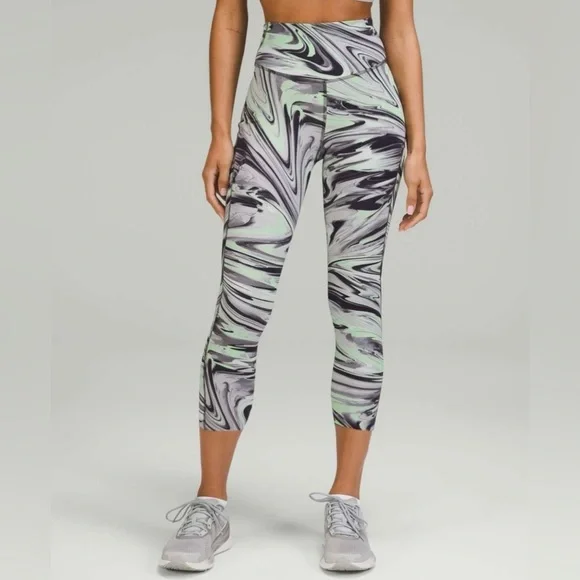 Lululemon Base Pace High-Rise Crop 23" Size 8 Paint Glide Warp Multi - Picture 2 of 11